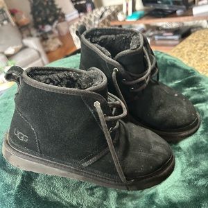 GUC UGGS black